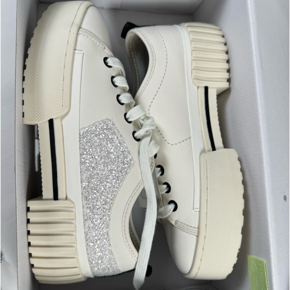 Diesel Shoes! Merley Low, color sand dollar, size 6.5, NWT - Picture 1 of 15